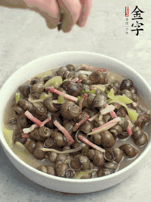出锅，撒点葱花。
